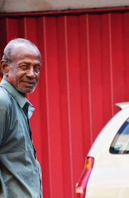 Voyage en Asie — Portrait d'un habitant de Little India à Singapour, une rencontre simple et authentique avec la population locale — Shanti Travel