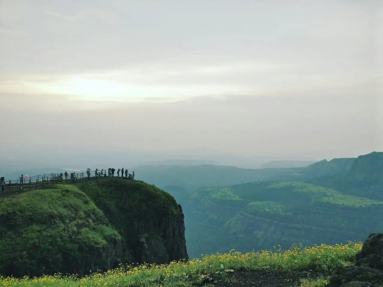 La vue panoramique sur Lonavala en Maharashtra