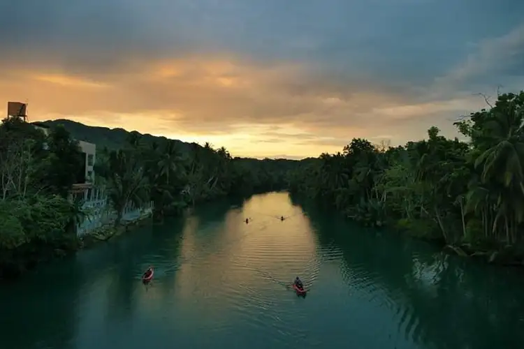 Weiter gehts zum Loboc River auf den Philippinen