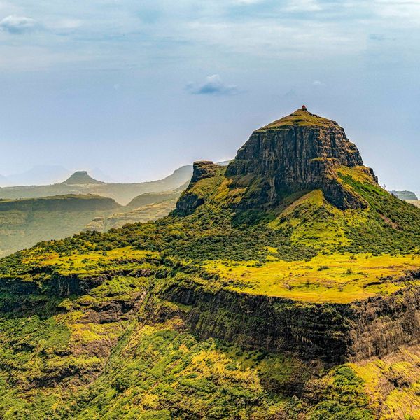 La région verdoyante de Nashik en Inde Centrale, parfaite pour la randonnée