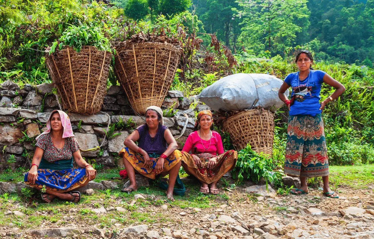 des femmes dans les villages nepalais 