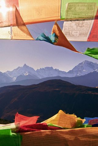 Voyage au Népal, Vue sur la montagne lointaine et la nature