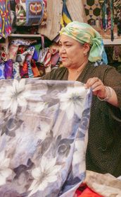 Voyage en Ouzbékistan – Marché aux tissus de Boukhara