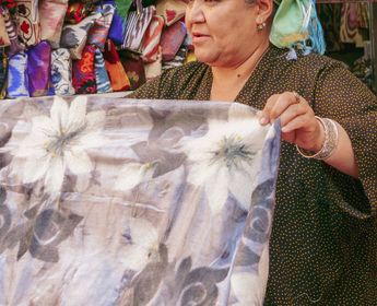 Voyage en Ouzbékistan – Marché aux tissus de Boukhara