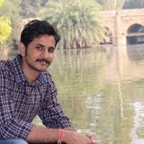 Portrait de Khushveer Singh Rathore, expert Shanti Travel en Inde du Nord et Rajasthan, passionné par les traditions du désert, les forts et les rencontres humaines.