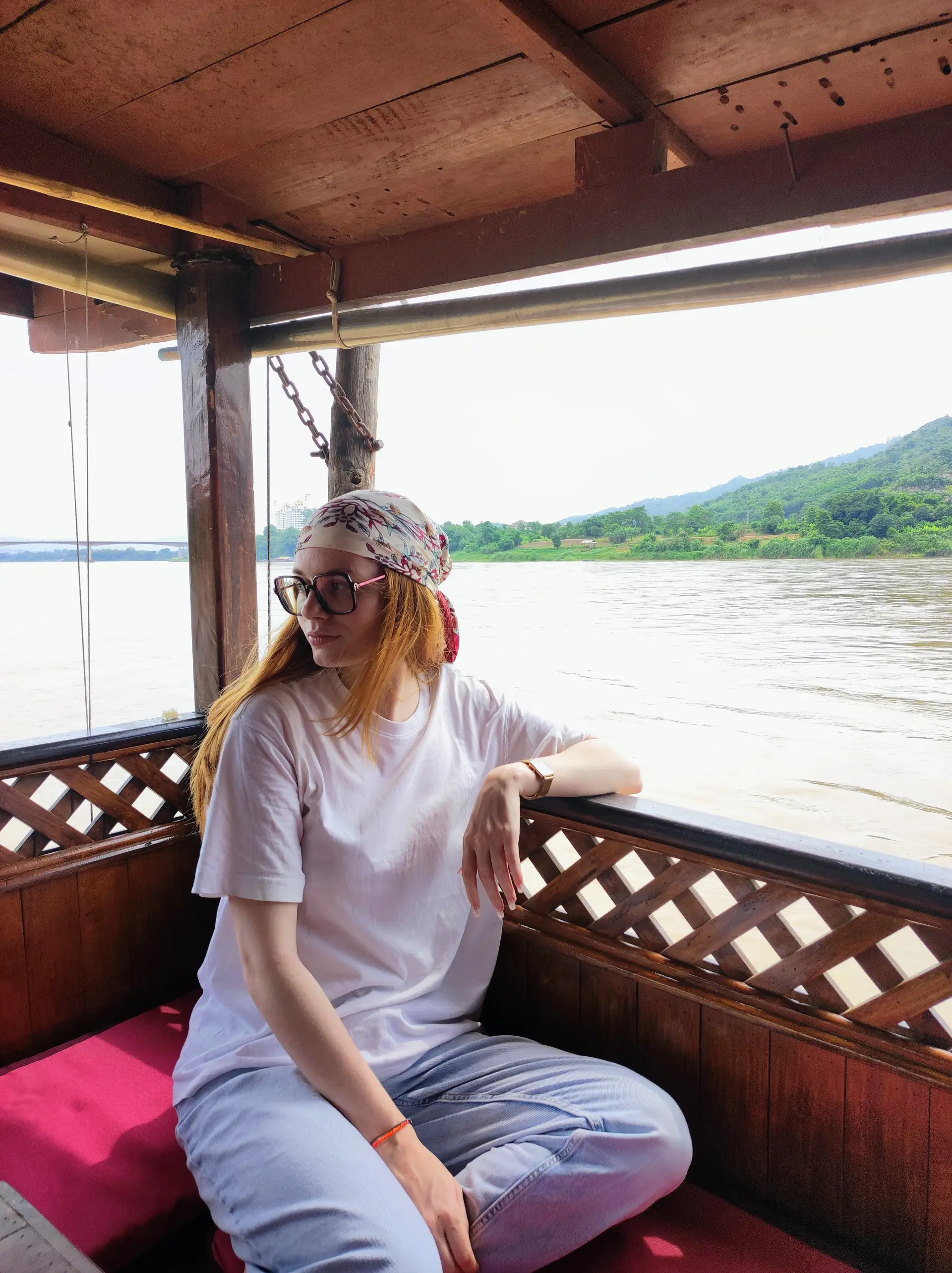 Portrait de Lauriane Fahrner, experte Shanti Travel au Laos, passionnée par la descente du Mékong et la découverte de villages et paysages préservés.