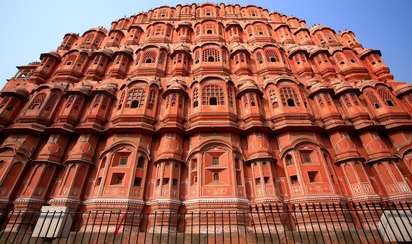 Rajasthan-Jaipur-Hawa-Mahal-the-Palace-of-Winds