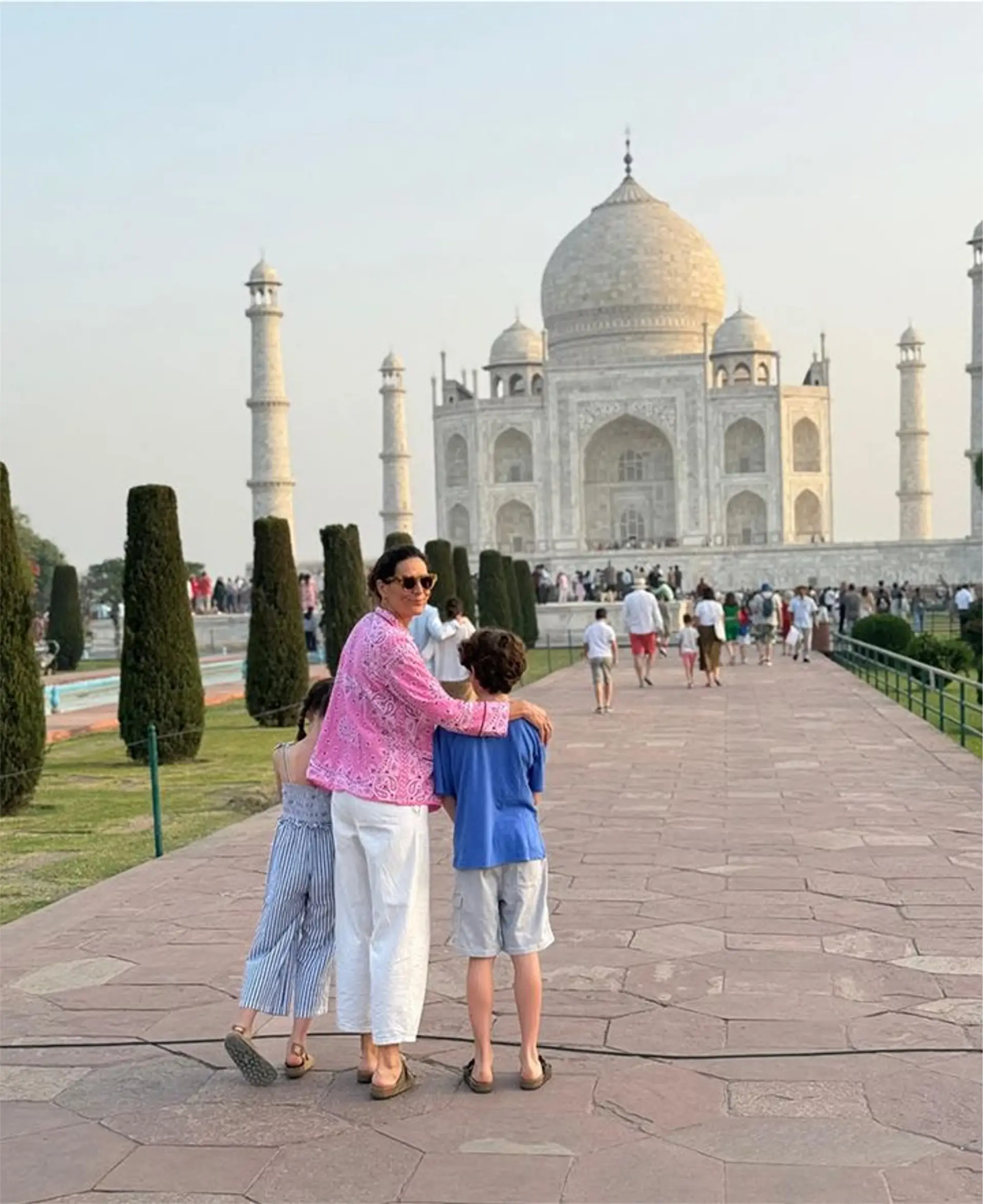 Voyage en Asie : Visite en famille des temples d’Angkor, expérience culturelle adaptée aux enfants avec un guide local.
