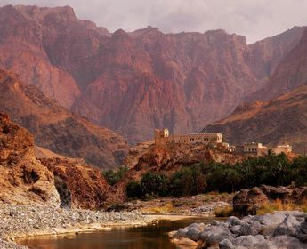 ville-historique-montagne-Oman