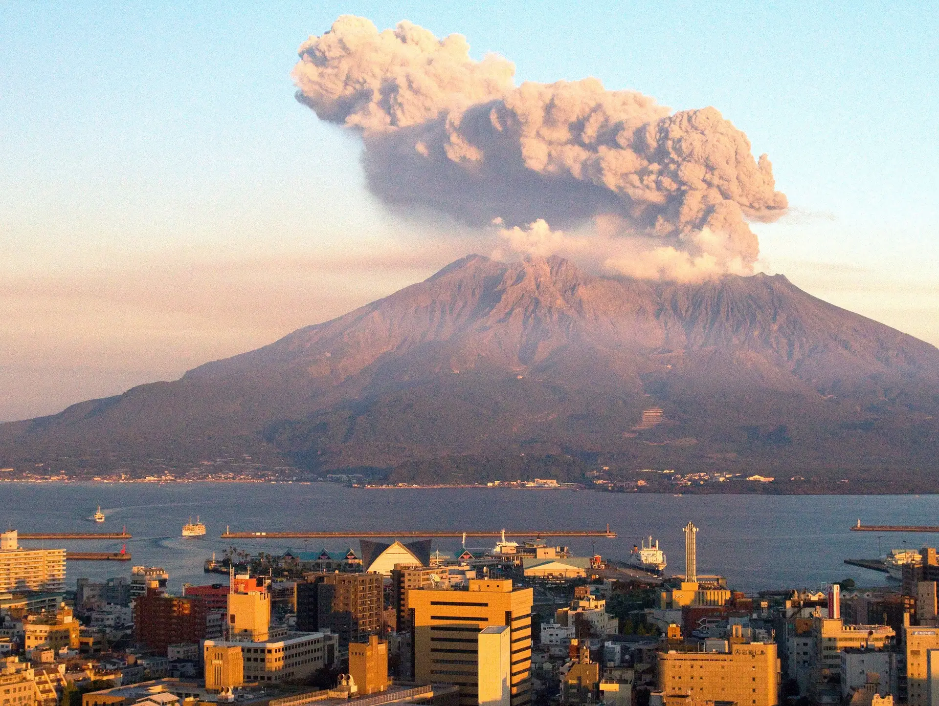 Explorez les volcans du Japon