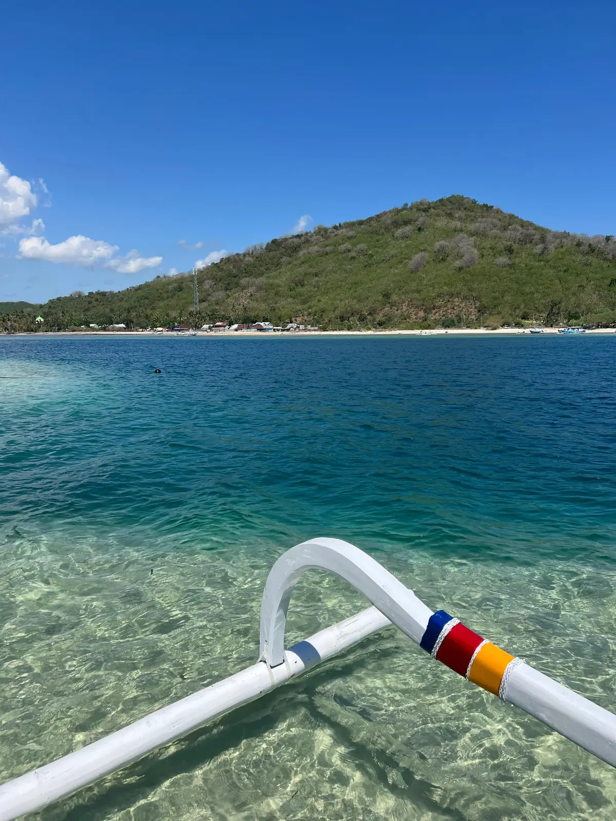 Bateau traditionel proche des iles secret de Gili