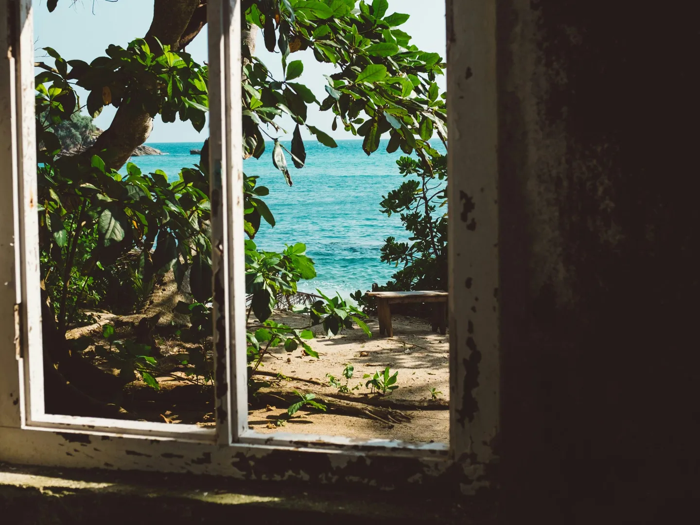 Sri Lanka Hiriketiya landscape - unsplash.jpg