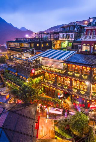 Voyage à Taïwan – Vue nocturne depuis le village de montagne de Jiufen
