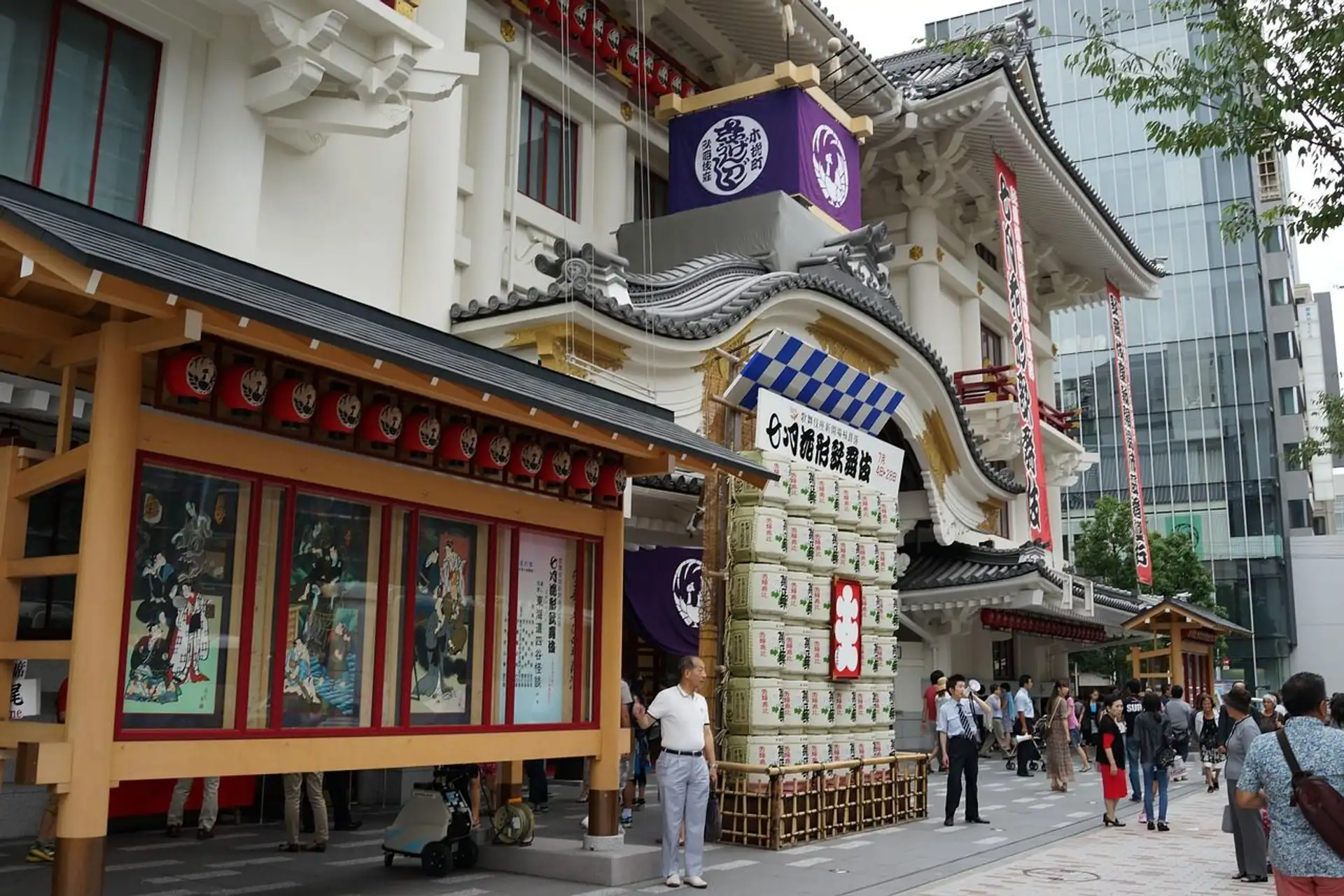 Voyage au Japon - Façade du Théâtre Kabuki-za dans le quartier de Ginza à Tokyo