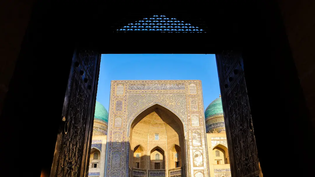Une rue du centre historique de Boukhara