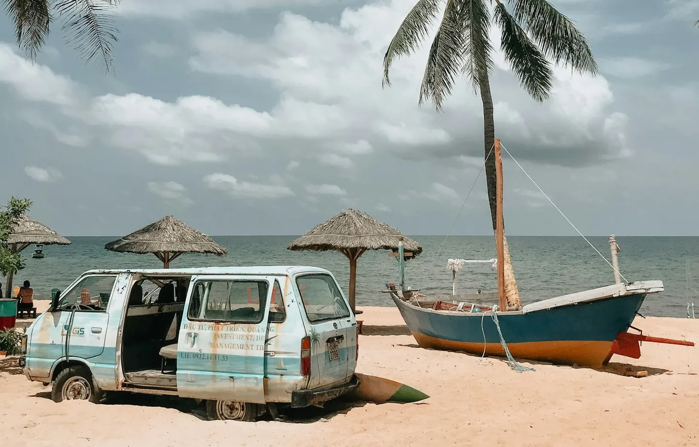 Vietnam Phu Qoc beach van-unsplash.jpg