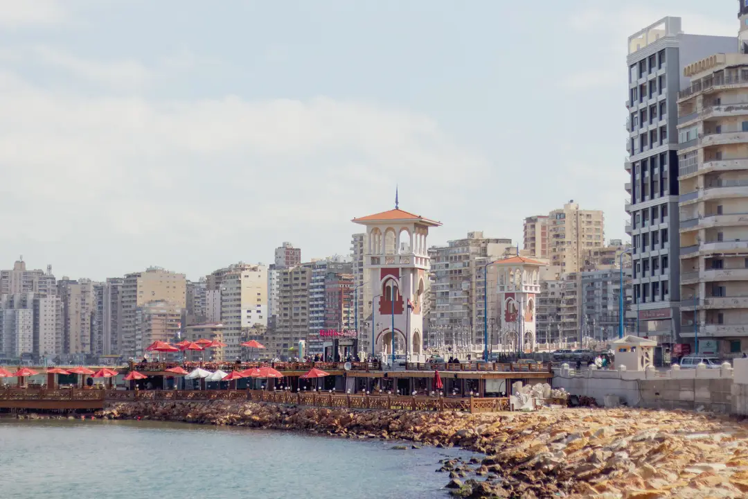 Promenade du front de mer à Alexandrie
