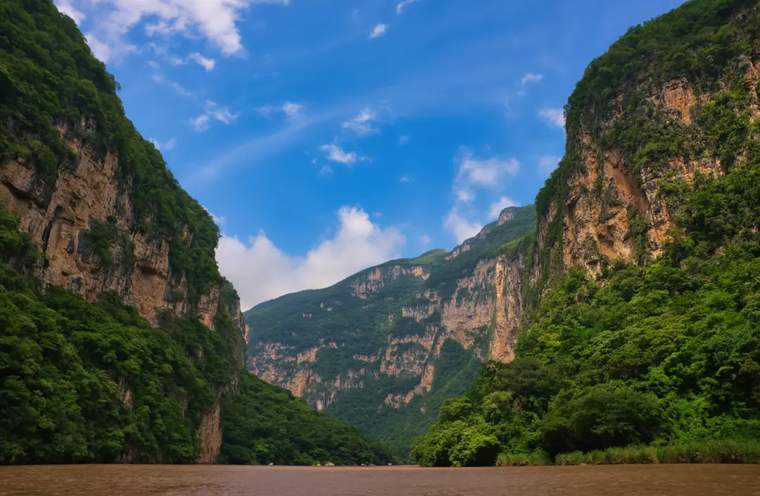 Vue sur le canyon du Sumidero et le río Grijalva, au Chiapas