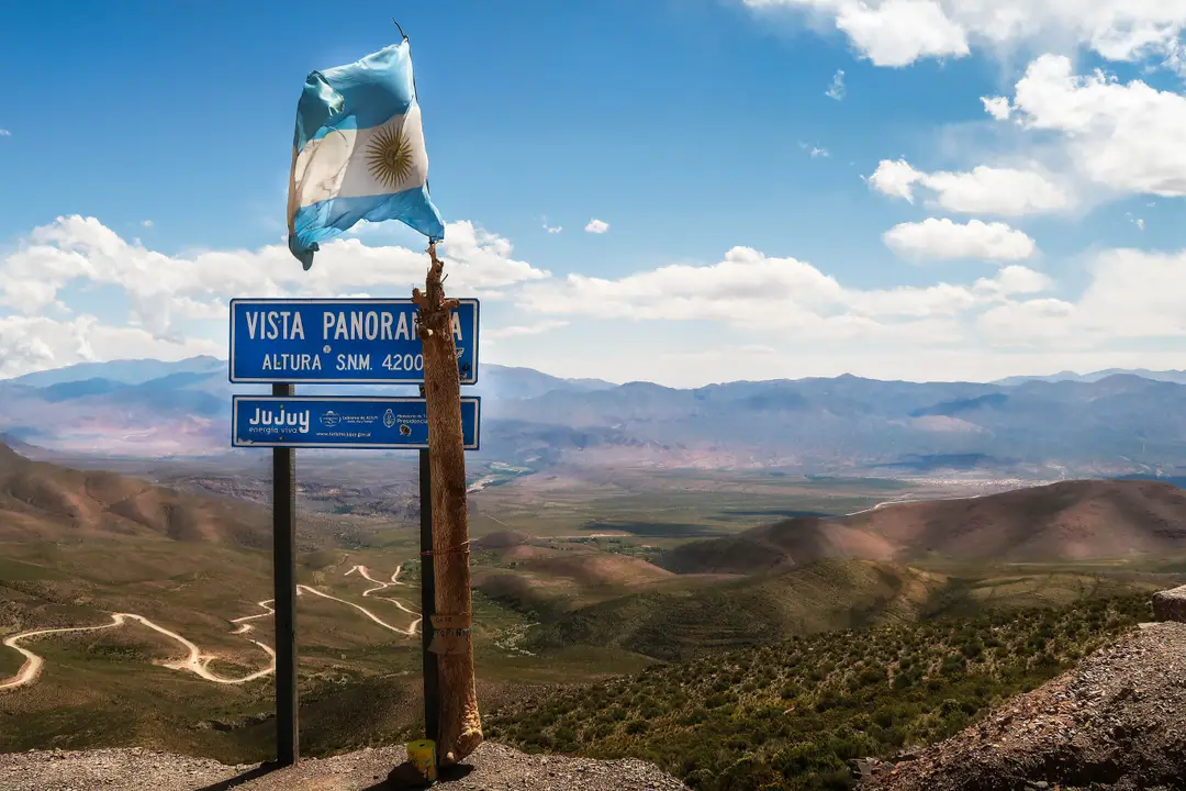 Vue panoramique sur la Quebrada de Humahuaca, dans la province de Jujuy