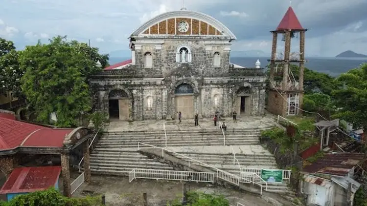 Besuch des spanischen Wachturms in culion philippinen