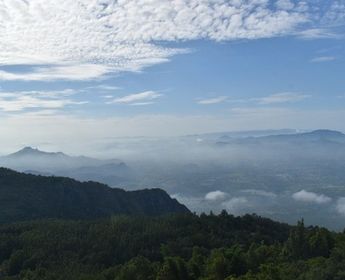 Fahrt nach Yercaud in Indien
