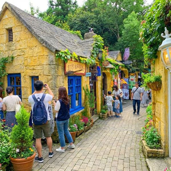 Besuch des Yufuin Floral Village in Japan