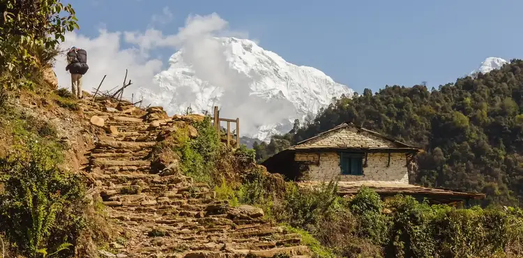 Un village tradionnel népalais en montagne 