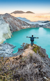 volcan-ijen-souffre