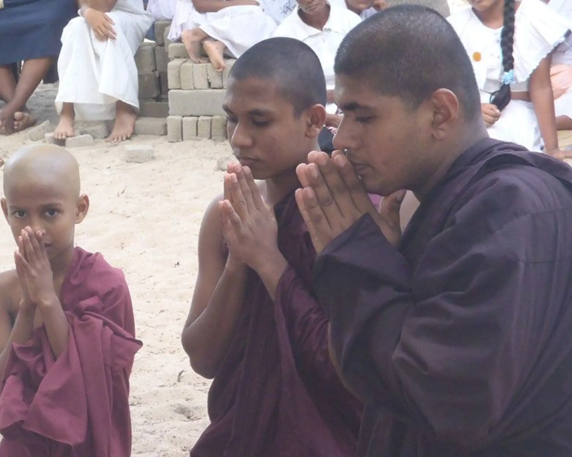 ordination-pretre-bouddhiste-au-sri-lanka.htm