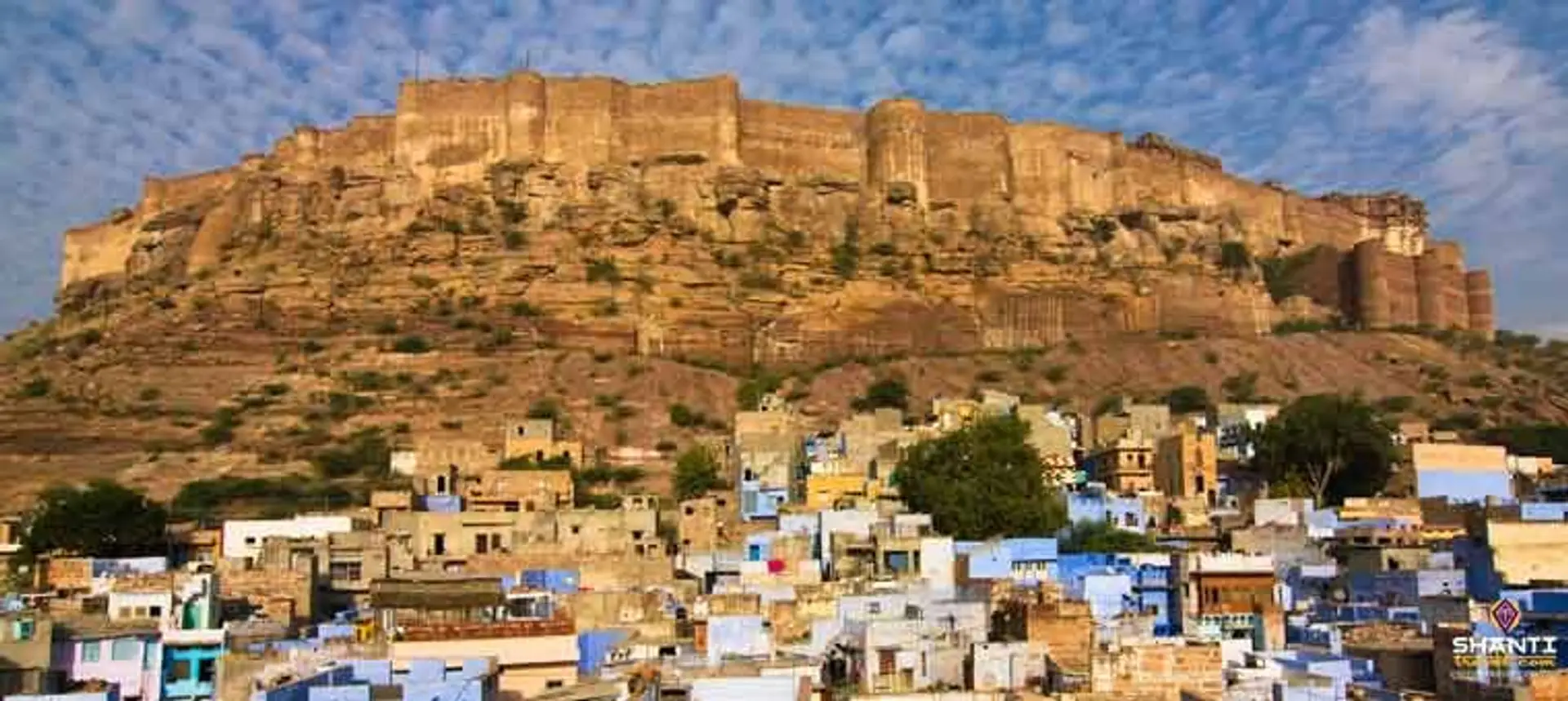 Travel in Asia - The Mehrangarh Fort towering over the "Blue City" of Jodhpur, India