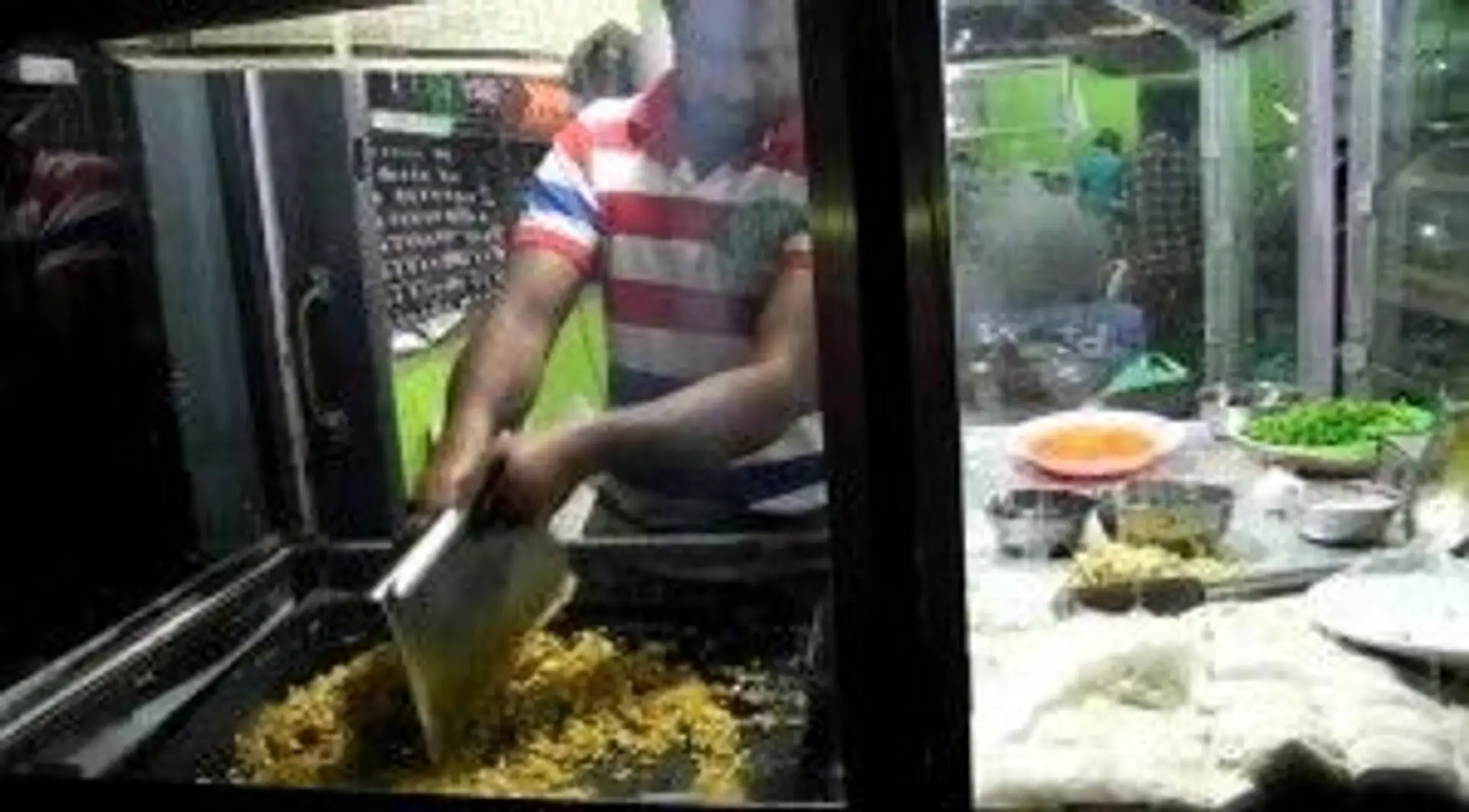 kotthu-roti-das-bevorzugte-hauptgericht-der-touristen-sri-lanka.htm