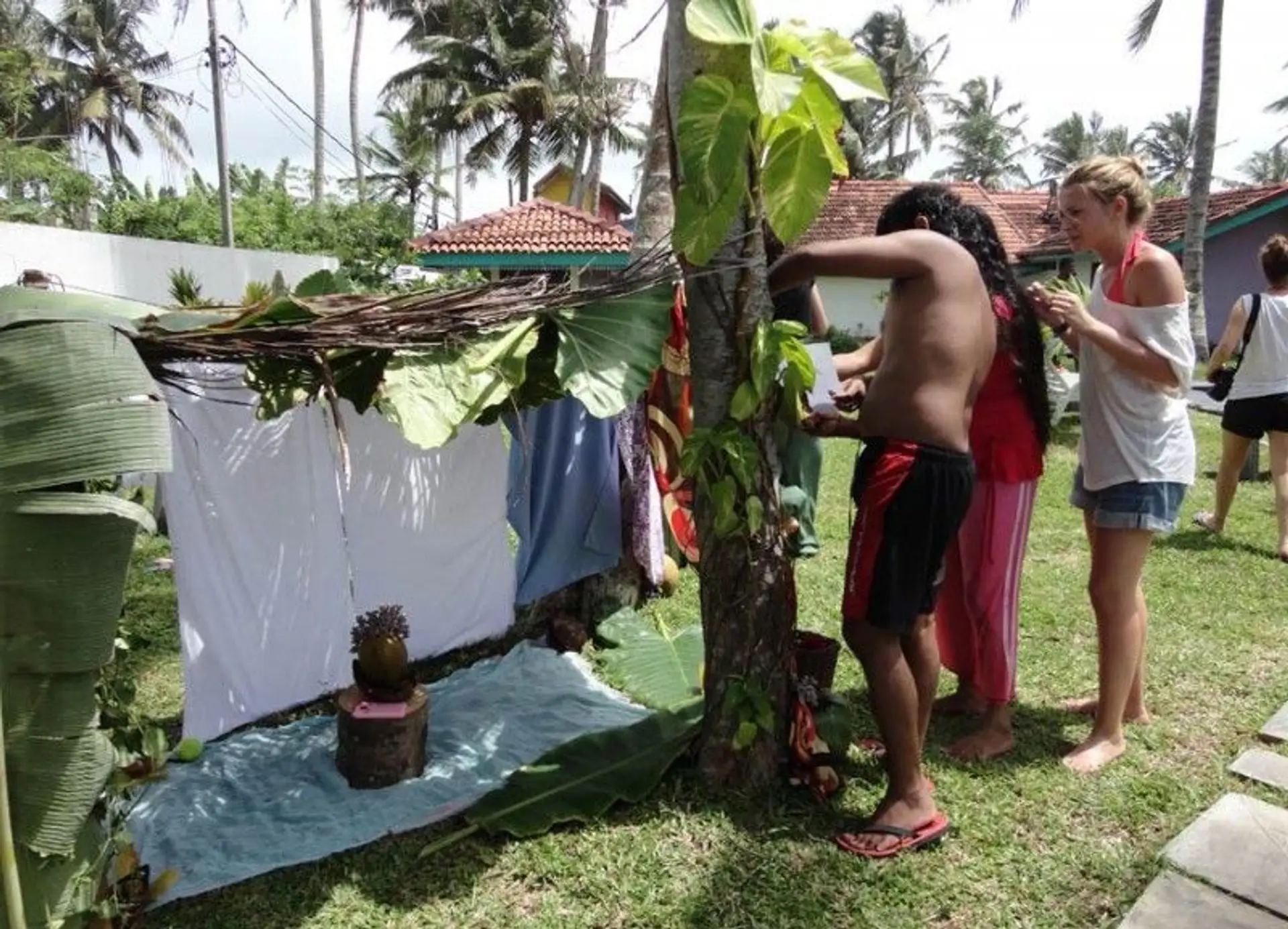 lequipe-de-shanti-travel-colombo-construit-sa-maison-au-sri-lanka.htm