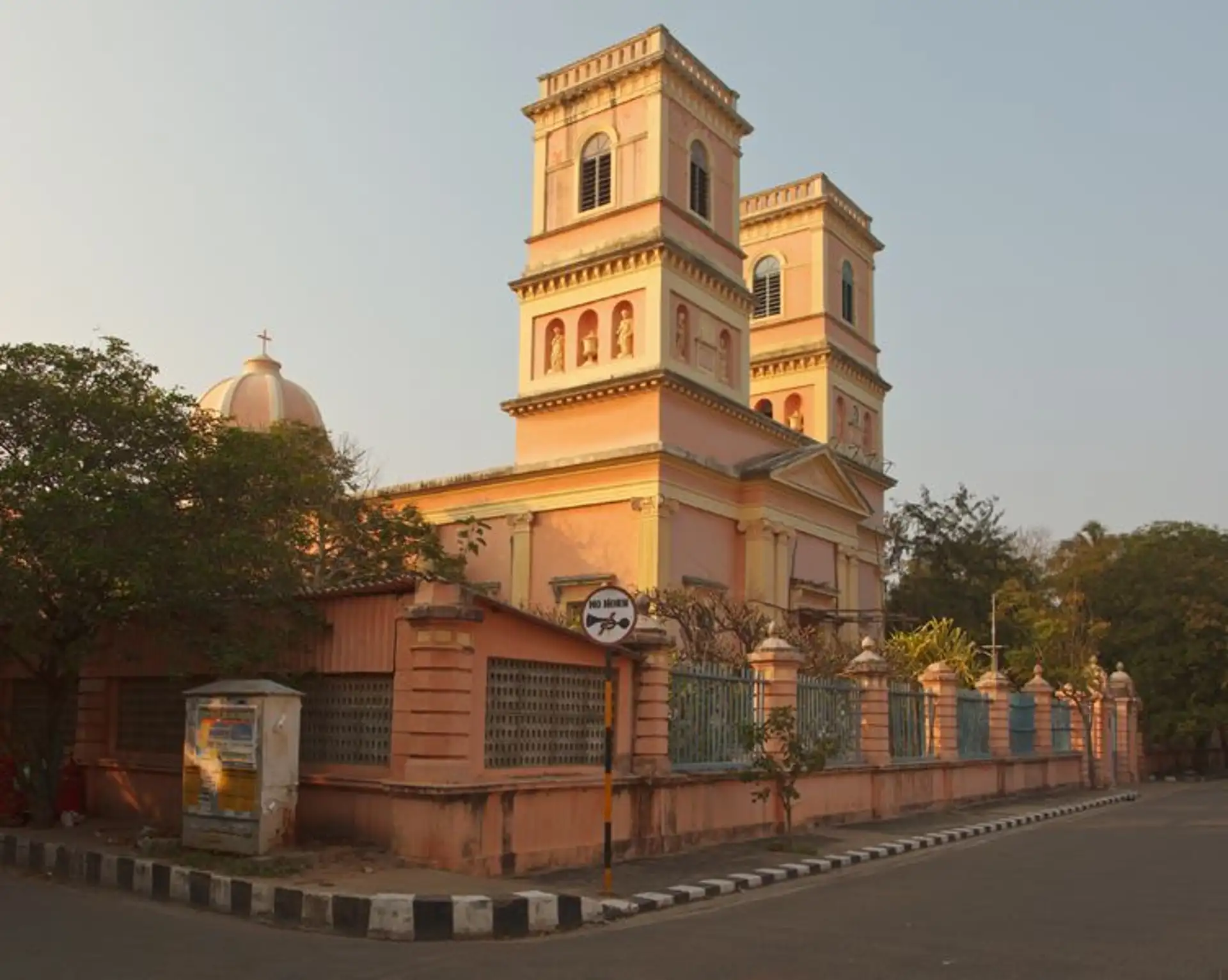 shanti-walk-visite-de-pondichery-en-inde-du-sud.htm