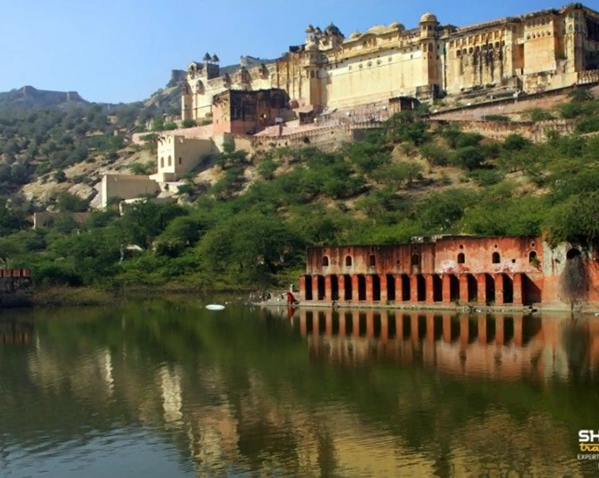 Travel in Asia - The Amber Fort in Rajasthan, India, overlooking the Maota Lake