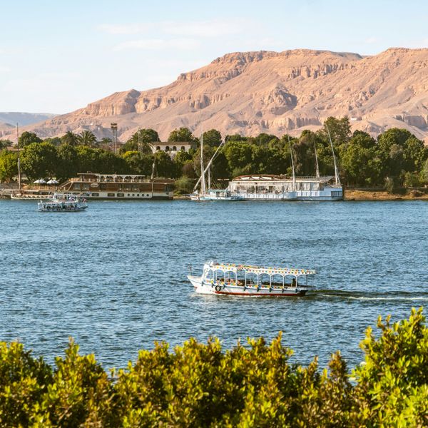 Felouque naviguant sur le Nil à Louxor