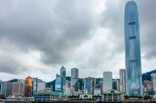 Gratte-ciel de Central dominant la baie