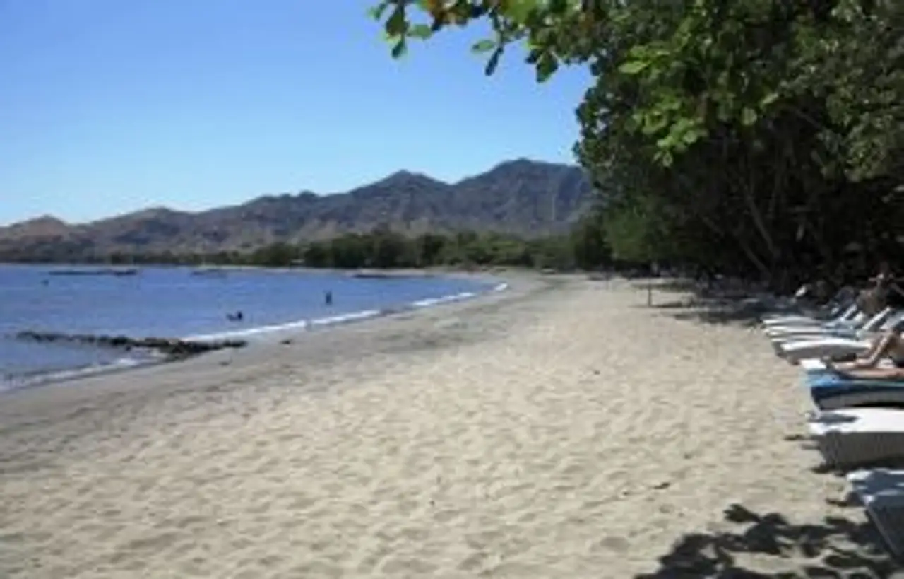 la plage de pemuteran tranquille pour se reposer 