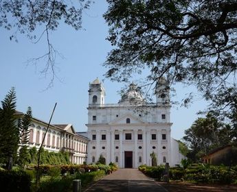 Besuch der alten Kulturstätte goa-velha