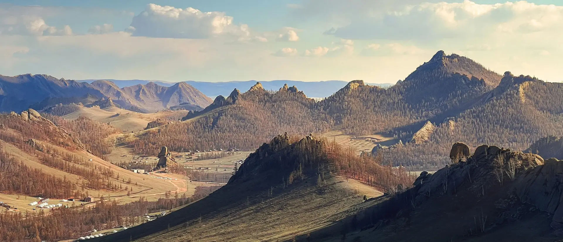 Sommets granitiques et vallées boisées du parc national de Gorkhi-Terelj