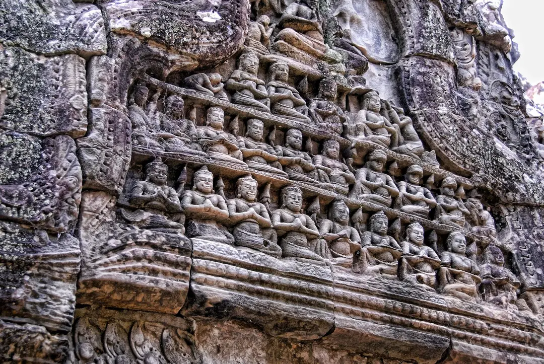 graham-h-angkor-wat-2388121_1920.jpg