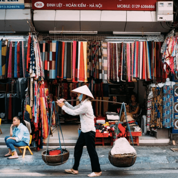 Voyage en Asie — Panoramique des vallées désertiques et sommets himalayens du Ladakh, immersion trekking conçue avec notre expertise locale — Shanti Travel