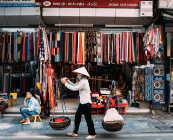 Voyage en Asie — Panoramique des vallées désertiques et sommets himalayens du Ladakh, immersion trekking conçue avec notre expertise locale — Shanti Travel