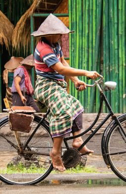 Voyage en Asie — Balade à vélo traditionnelle à Bali, immersion culturelle et responsable, conçue par nos experts locaux Shanti Travel