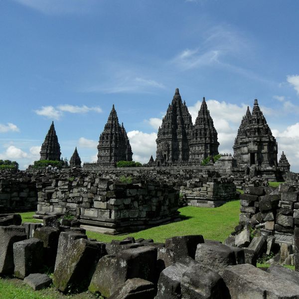 Complexe de Temples de Prambanan à Prambanan sur l'île de Java