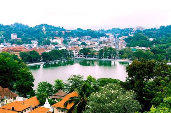 Ankunft in kandy in sri lanka