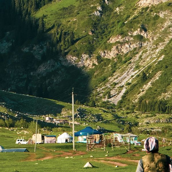 Voyage au Kirghizistan - Yourtes au pied de la Gorge de Grigoriev
