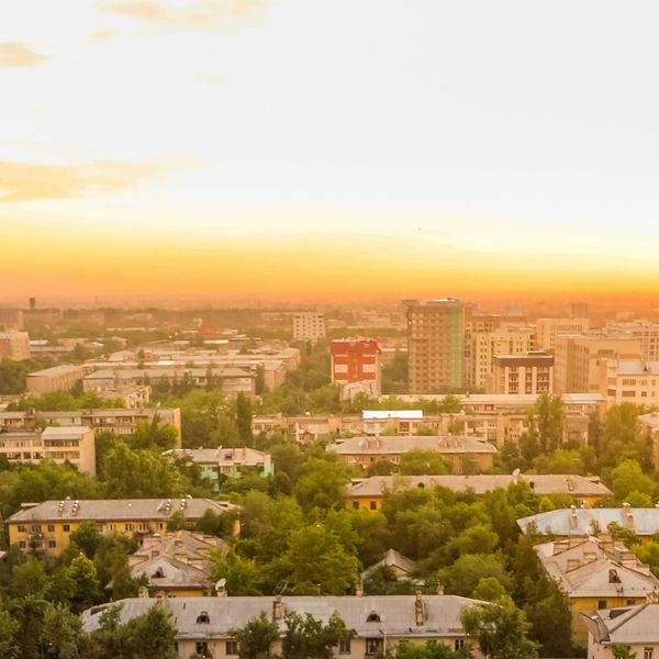 Voyage au Kirghizistan - Coucher de soleil sur la ville de Bichkek
