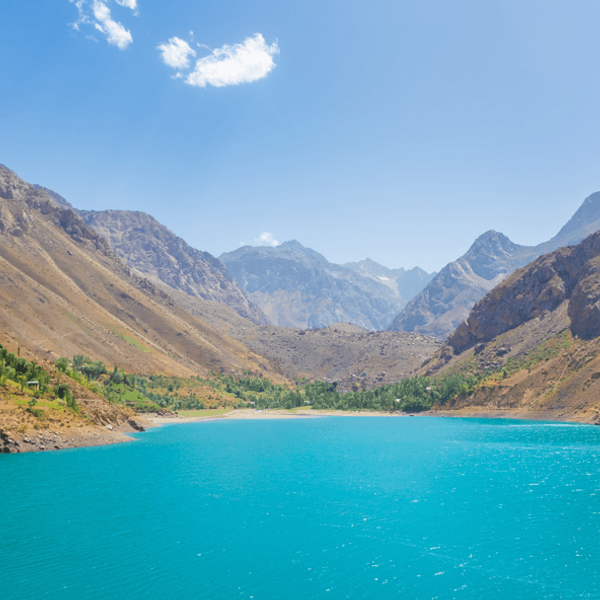 panorama-magnifique-tadjikistan-lac