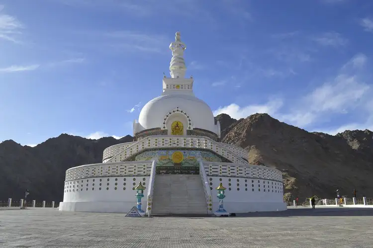 shanti stupa leh ladakh 