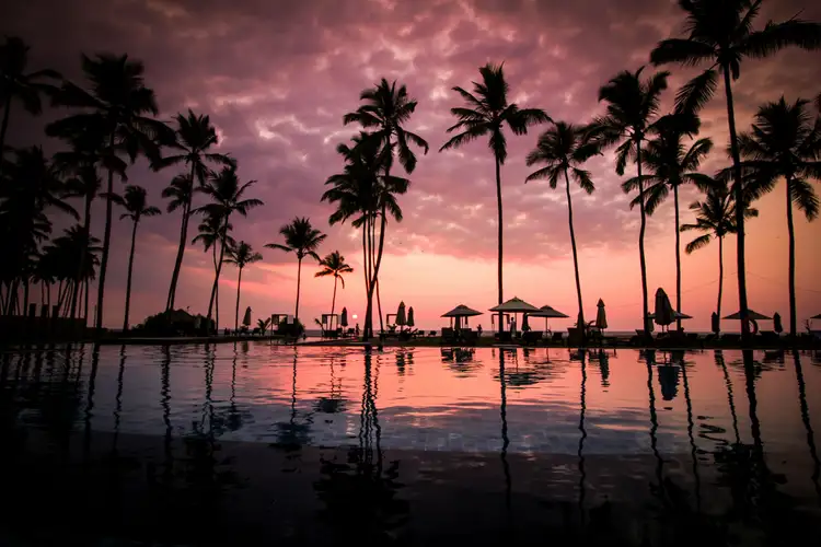 Plage de Negombo au Sri Lanka avec une agence locale